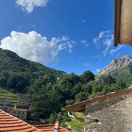 Nel Parco Alpi Apuane - Carnevale Di Viareggio Hébergement de vacances Stazzema